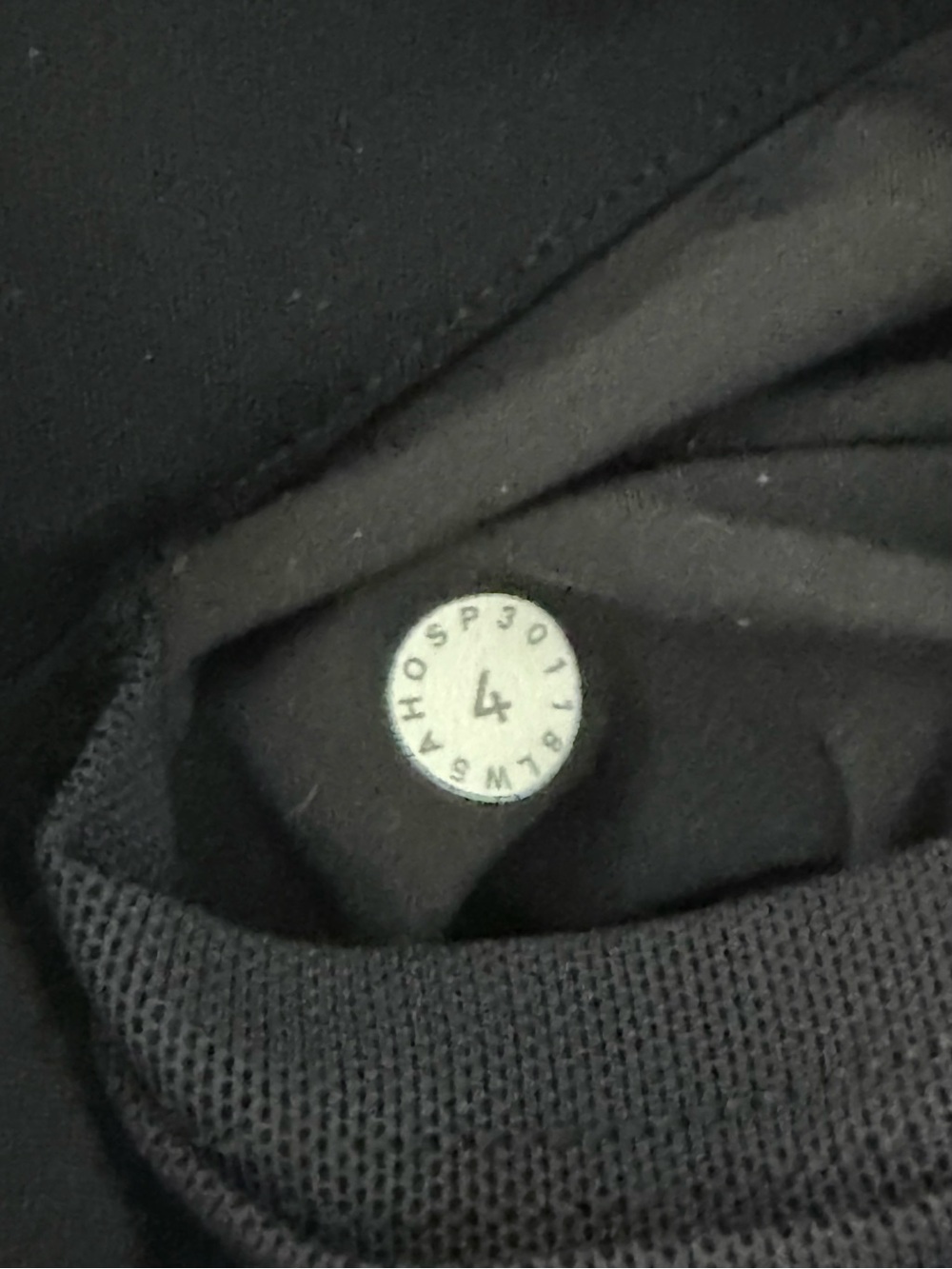 LULULEMON Black On the Fly 7/8 Luxtreme Travel Pants size 4 - Picture 7 of 11